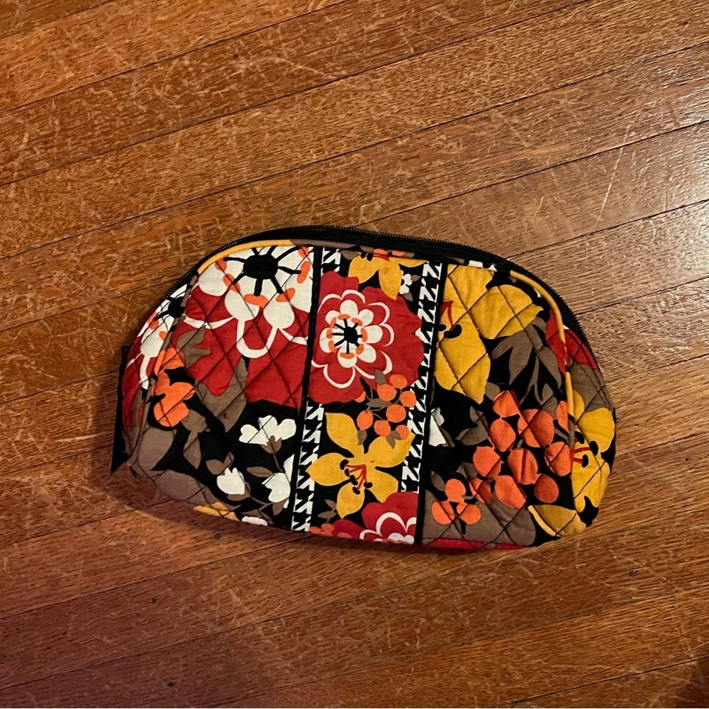 Vera Bradley make up bag - Picture 2 of 3